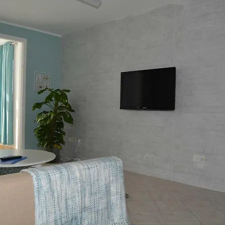 Apartman Spacious Apartment In Los Cristianos Arona
